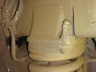 新幹線台車亀裂の原因は鋼板の削りすぎか 切削禁止の範囲まで例外規定を拡大解釈 日経クロステック Xtech 新幹線台車亀裂の原因は鋼板の削りすぎか 切削禁止の範囲まで例外規定を拡大解釈 日経クロステック Xtech