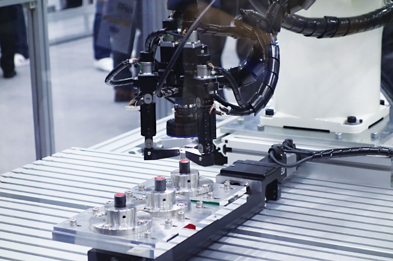 Aiや3d画像センサーで手作業を代替するロボットなどが登場 Iifes2019 展示レポート 日経クロステック Xtech