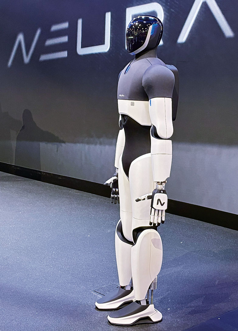 世界を席巻する人型ロボ、EV・半導体製造から家事までこなす（2ページ