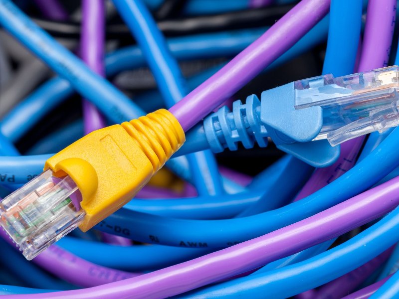 誕生時から約54万倍　高速に進化を支える3つの要素