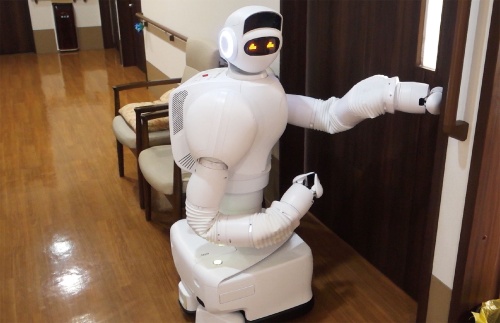 図1　介護施設でロボットが自動巡回