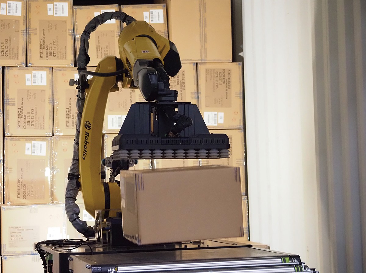 丸紅ロジスティクスがコンテナ荷下ろし自動化 つくばの拠点で、中国XYZ