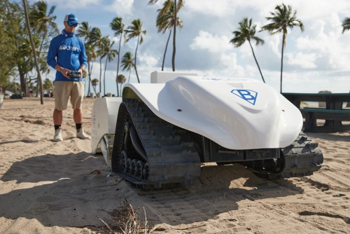 図1　海岸のごみを集めるロボットのBebot