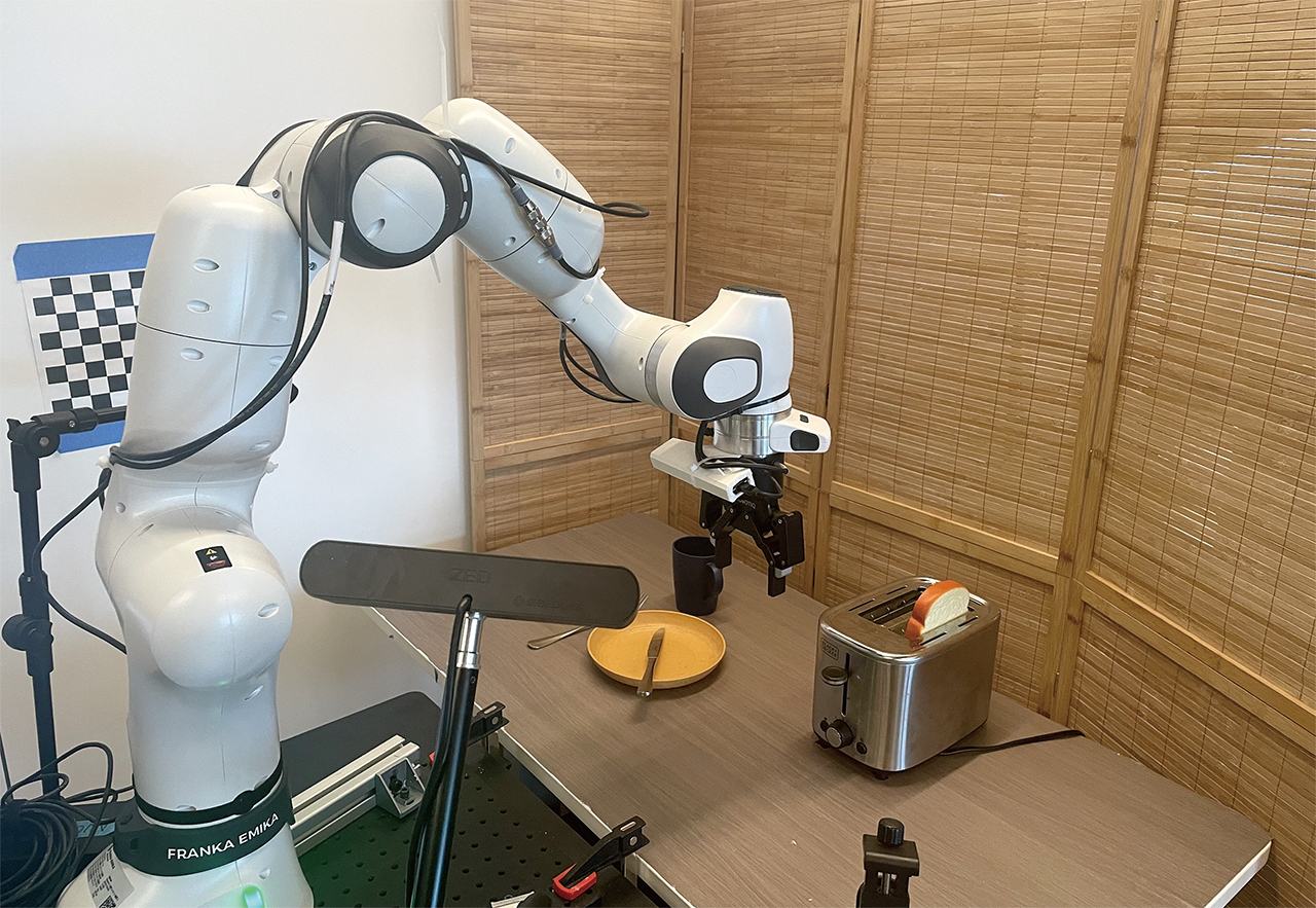 ついに大規模ロボット基盤モデルに強化学習の波 拡散方策のノイズ操り