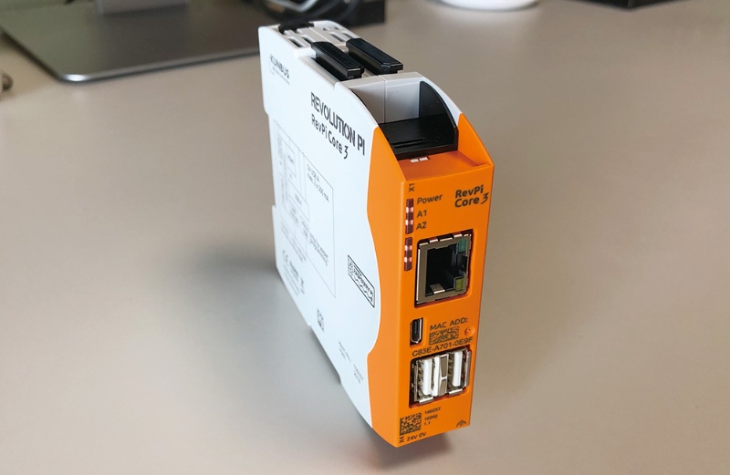ドイツ発の産業向け ラズパイ オレンジのきょう体で手軽に開発 日経クロステック Xtech