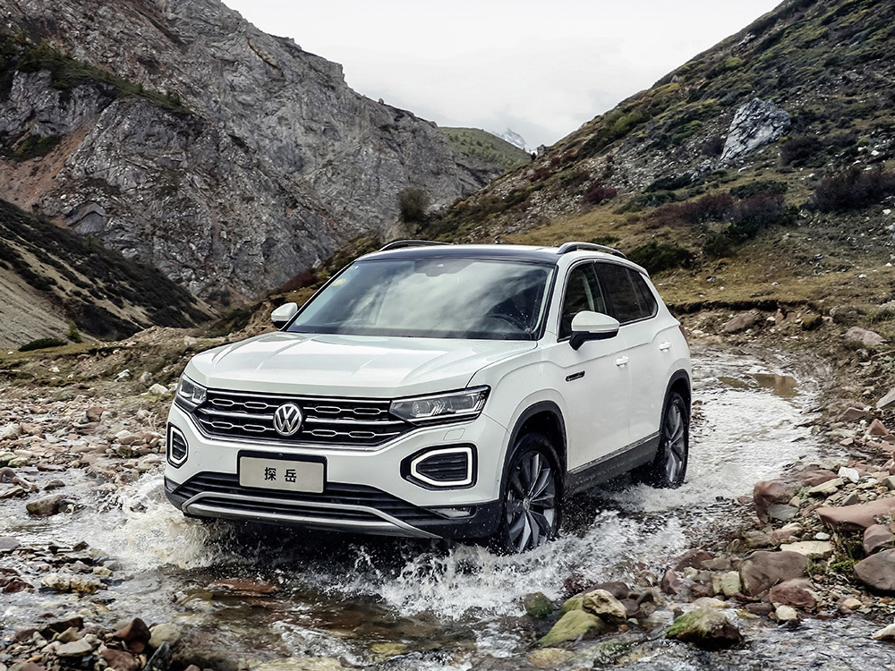フォルクスワーゲン、中国にSUV攻勢、12モデル投入 | 日経クロステック