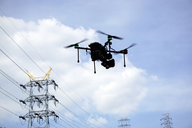 送電線を雷から守る 架空地線 ドローンで点検時間を半減 日経クロステック Xtech 送電線を雷から守る 架空地線 ドローンで点検時間を半減 日経クロステック Xtech
