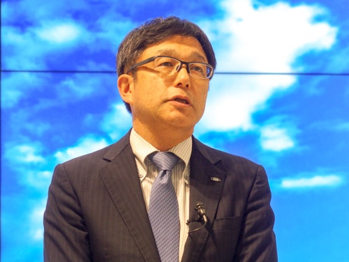写真2●シャープ 通信事業本部 本部長の中野吉朗氏