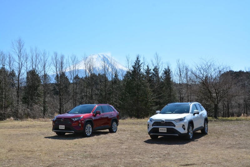 トヨタの新型SUV「RAV4」、月販目標の8倍と好調な立ち上がり 日経