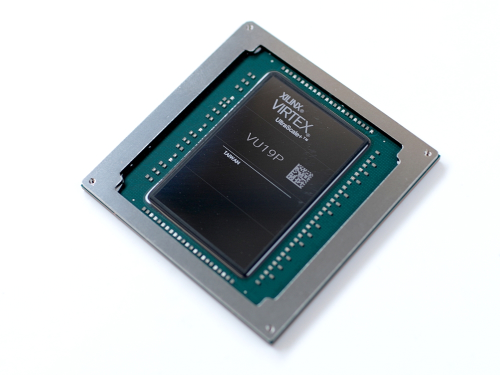 900万ロジックセルを搭載する