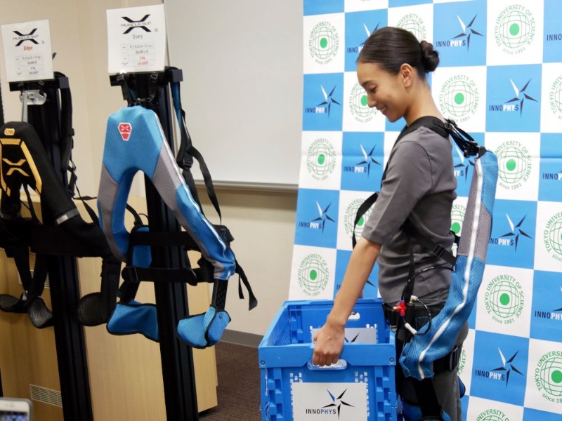 イノフィスが10万円台のアシストスーツ 腰痛防止に 1家に1台 の時代に 日経クロステック Xtech イノフィスが10万円台のアシストスーツ 腰痛防止に 1家に1台 の時代に 日経クロステック Xtech