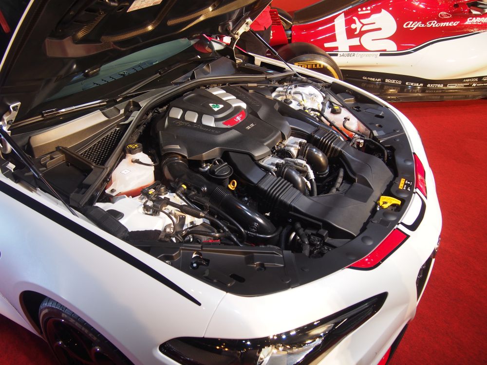 アルファロメオのf1記念限定車 ブレーキ 排気系 シートで27kg軽量化 最高出力3kwを誇る 日経クロステック Xtech