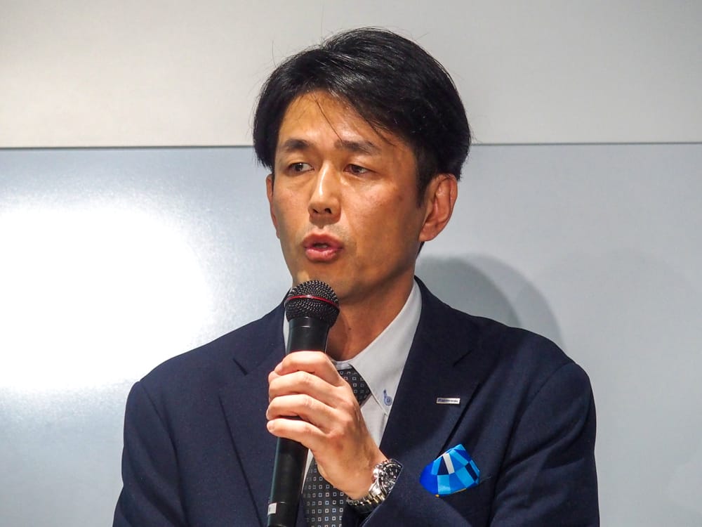 パナソニックが「レッツノート」新製品、200台限定の東京五輪
