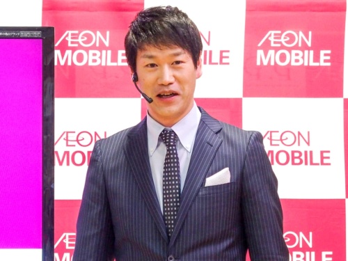 写真2●イオンリテール 専門事業本部モバイル事業部長の井関定直氏