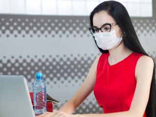 新型肺炎対策が拡大、NTTは国内20万人に在宅勤務を推奨、ヤフーは会合禁止