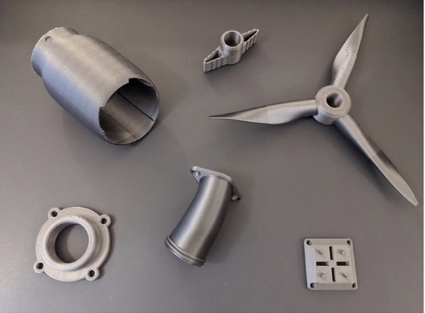 構造体や金属部品の代替品が造れる Cfrp対応の米makerbot製3dプリンター 日経クロステック Xtech