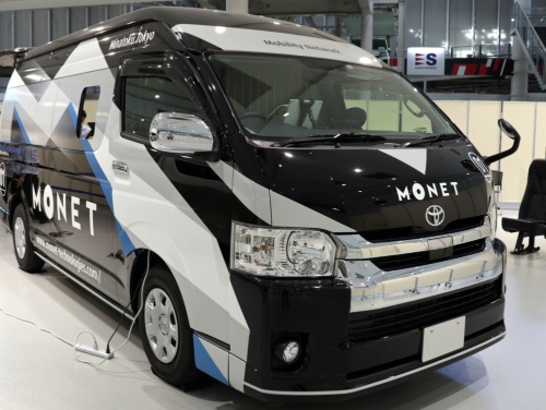 ソフトバンク・トヨタ連合のMONETがMaaS用マルチタスク車両、10分で用途転換 - ITpro