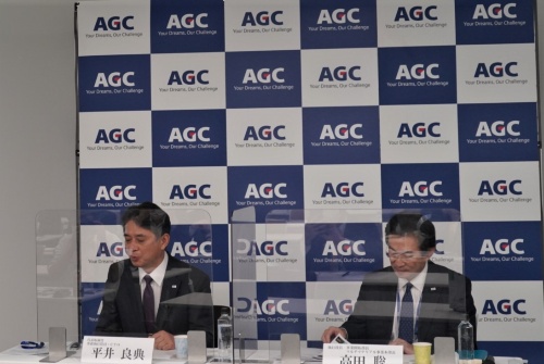 新研究開発棟について説明する平井良典専務執行役員CTO(最高技術責任者)