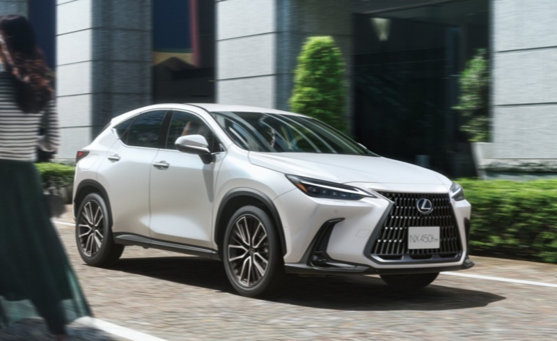 トヨタ、新型「レクサスNX」発売 EV航続距離90km 日経クロステック