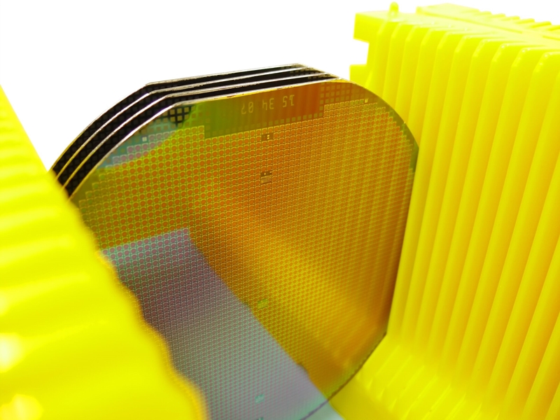 ウクライナ侵攻でもネオンガスは「ほぼ影響なし」、ギガフォトン