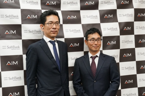 （左から）AIメディカルサービスの多田智裕代表取締役CEO、SoftBank Investment Advisersの松井健太郎マネージングパートナー