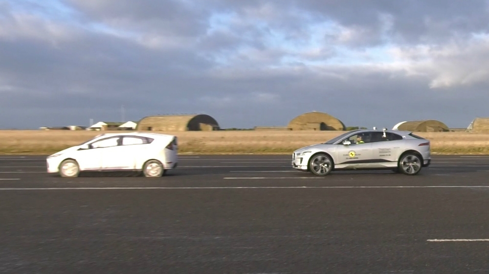 運転支援機能を試験される英Jaguarの「I-PACE」 （写真：Euro NCAP）