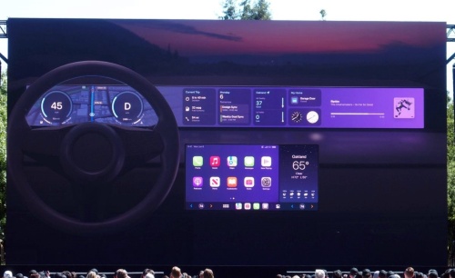 次世代「CarPlay」ではインフォテインメントやクラスター（計器類）向けなど、車内にある複数のディスプレーにコンテンツを表示できるようになる