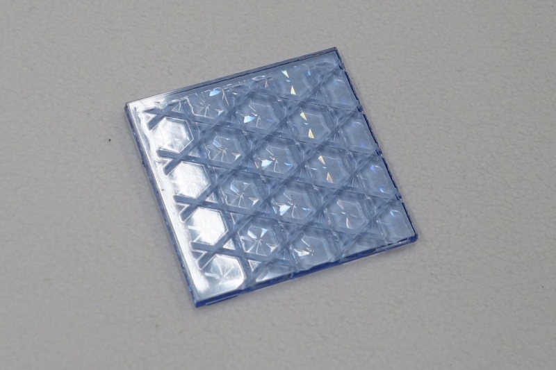 2種の透明樹脂を 2色 成形 屈折率の違いで浮かび上がる模様 日経クロステック Xtech 2種の透明樹脂を 2色 成形 屈折率の違いで浮かび上がる模様 日経クロステック Xtech