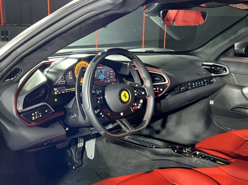 フェラーリが新型 296 Gts を日本初公開 V6エンジンをphev化 2ページ目 日経クロステック Xtech フェラーリが新型 296 Gts を日本初公開 V6エンジンをphev化 2ページ目 日経クロステック Xtech