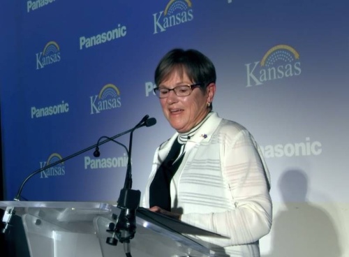 パナソニック エナジーの誘致成功を発表するカンザス州知事のLaura Kelly（ローラ・ケリー）知事