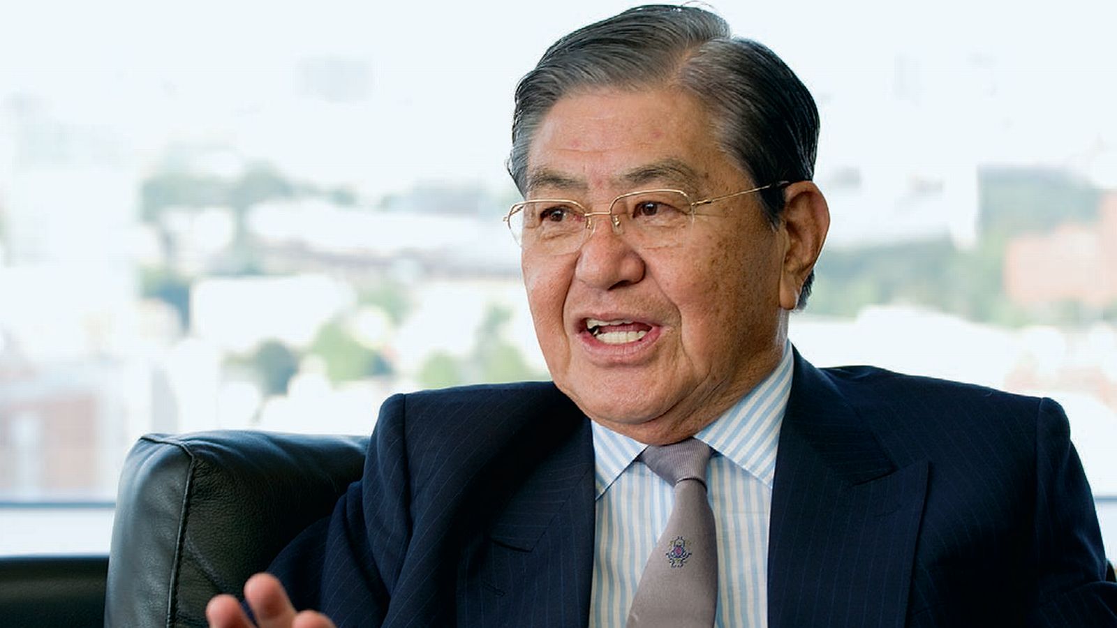セコム創業者の飯田亮氏が死去、50年以上前にDXを実践 | 日経