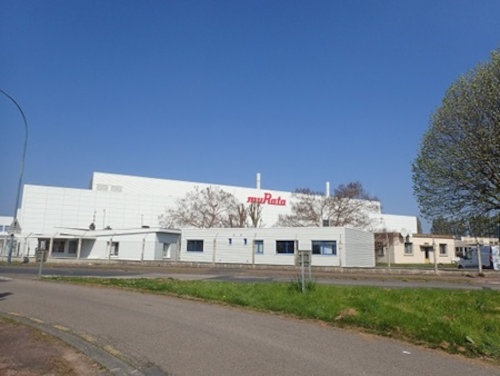 村田製作所はフランスの工場でシリコンキャパシターの生産能力を拡大する（写真：村田製作所）