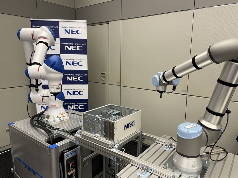 NECと矢崎総業、複数台のロボットが関与する動作プランの自動生成を