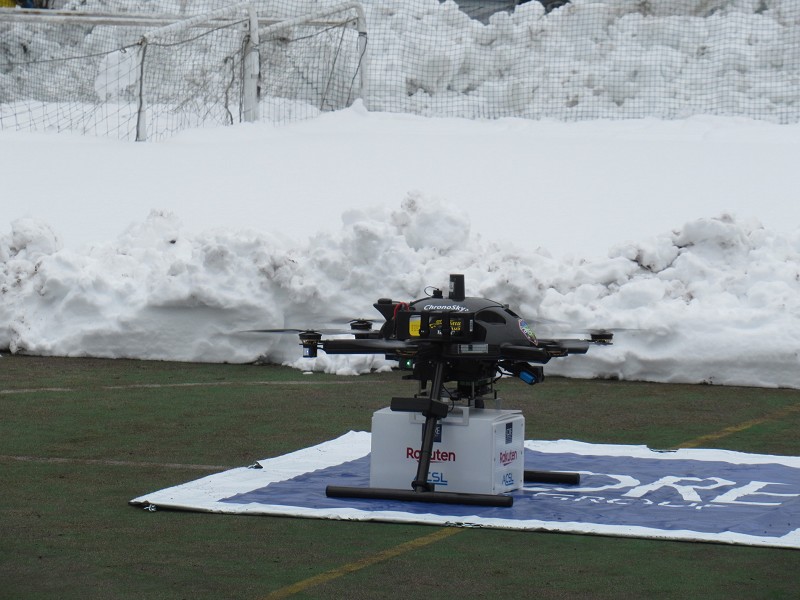 楽天Gらが偽信号に負けないドローン運送の実証、準天頂衛星の「信号