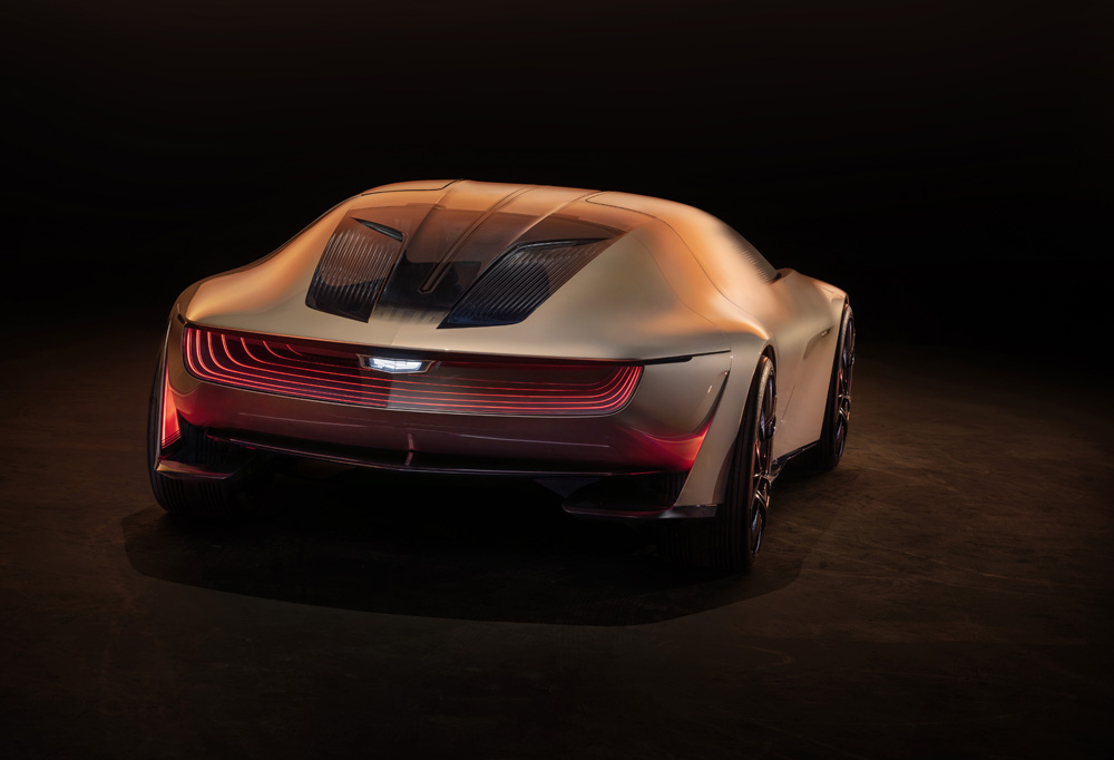 GM、自動運転高性能スポーツEVのコンセプト車を発表 | 日経クロス