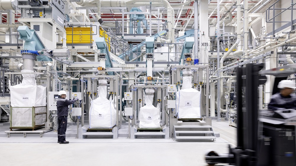 Mercedes-Benz、ドイツに電池リサイクルの自社工場を開設（2ページ目