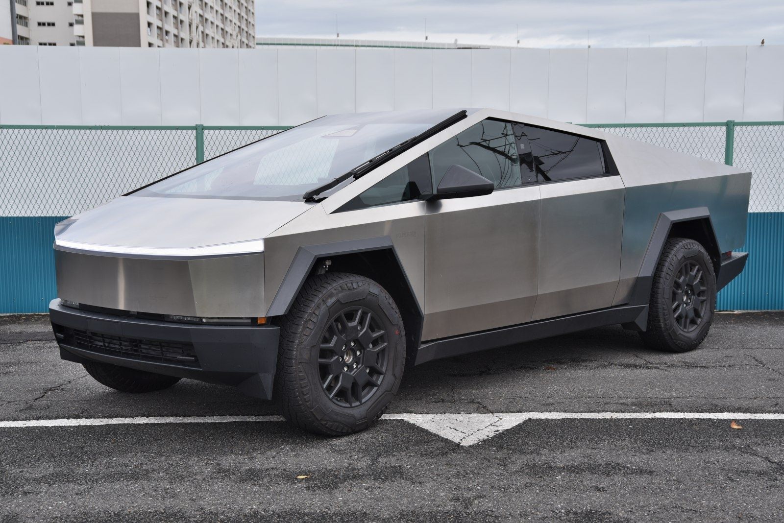 テスラ　パープルプレートLサイズ　証明書付 Amazon | Lectron テスラ充電器からJ1772対応の電気自動車