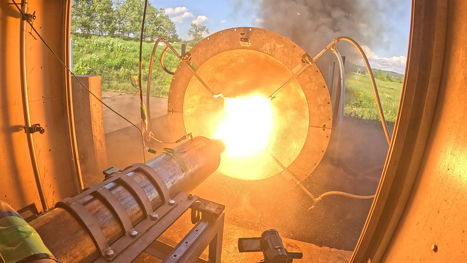 将来宇宙輸送システム、合成ゴム燃料のロケットエンジンで安定