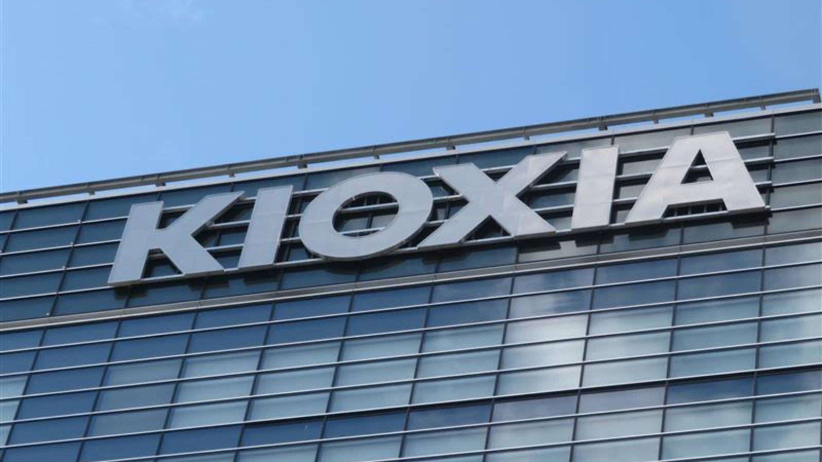 キオクシアHD社長に技術畑の太田裕雄副社長　早坂社長はアドバイザーに