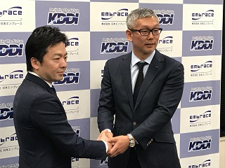 度数を持たない ピンホールコンタクトレンズ 日経クロステック Xtech