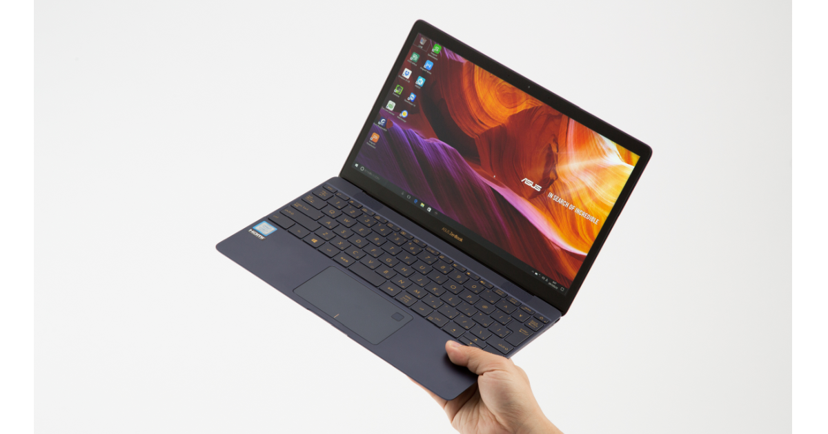 富士通の13.3型も超軽量、777gで8時間動くLIFEBOOK UH75/B1 | 日経